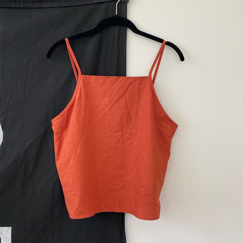 Frankie Jean Linen Lou Crop Tank